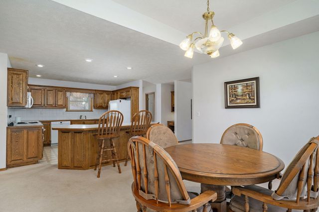 3556 S Swan Avenue, Springfield, MO 65807