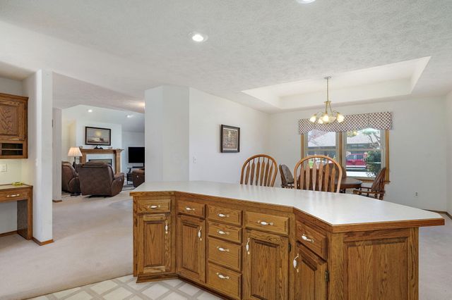 3556 S Swan Avenue, Springfield, MO 65807