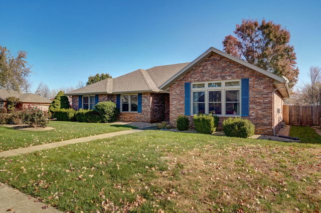 3556 S Swan Avenue, Springfield, MO 65807