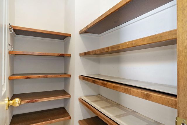 3556 S Swan Avenue, Springfield, MO 65807