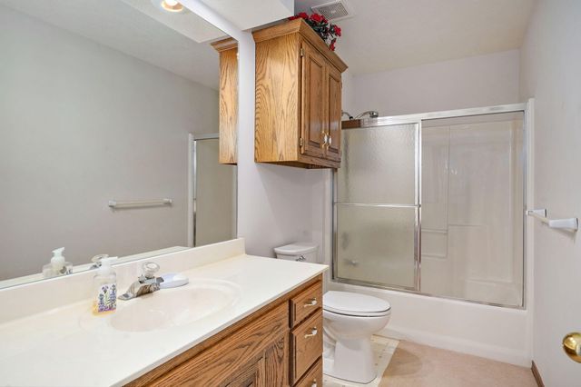 3556 S Swan Avenue, Springfield, MO 65807