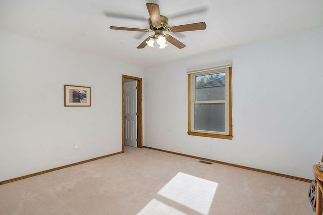 3556 S Swan Avenue, Springfield, MO 65807