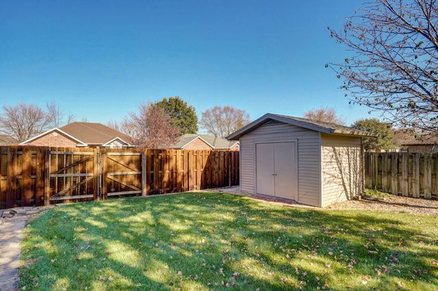 3556 S Swan Avenue, Springfield, MO 65807