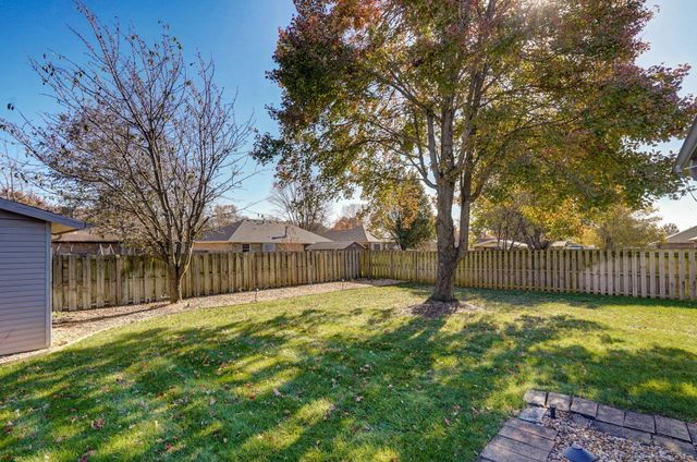 3556 S Swan Avenue, Springfield, MO 65807