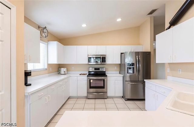 8451 Southbridge DR 3, Estero, FL 33967