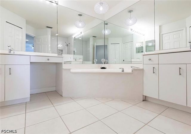 8451 Southbridge DR 3, Estero, FL 33967