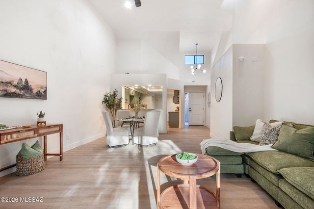 6119 N Black Bear Loop, Tucson, AZ 85750