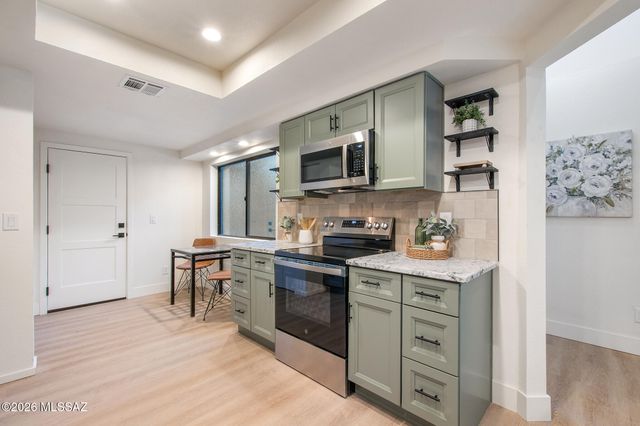 6119 N Black Bear Loop, Tucson, AZ 85750