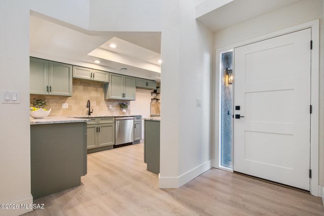 6119 N Black Bear Loop, Tucson, AZ 85750