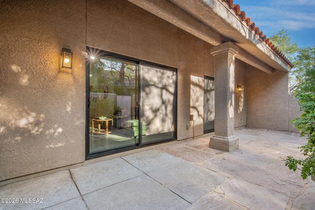 6119 N Black Bear Loop, Tucson, AZ 85750