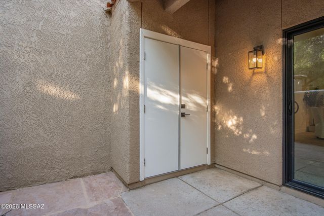6119 N Black Bear Loop, Tucson, AZ 85750