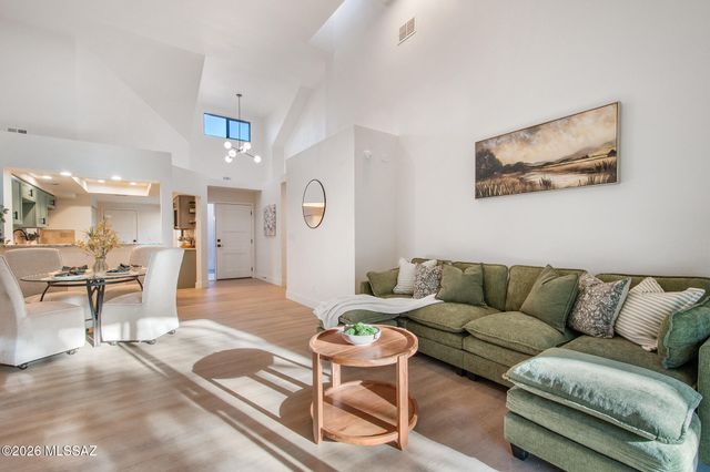6119 N Black Bear Loop, Tucson, AZ 85750