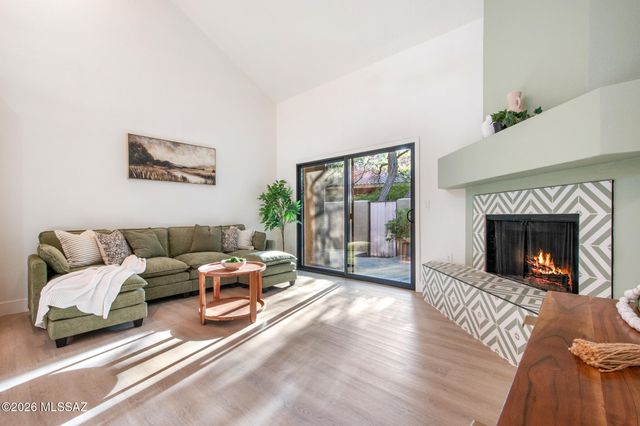 6119 N Black Bear Loop, Tucson, AZ 85750