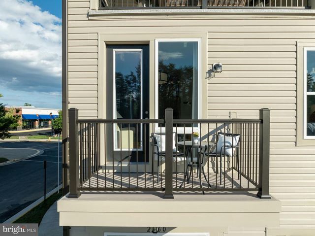 2560 NEABSCO COMMON PL, Woodbridge, VA 22191