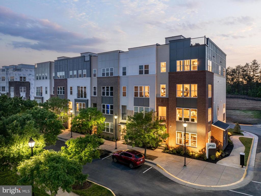 2560 NEABSCO COMMON PL, Woodbridge, VA 22191