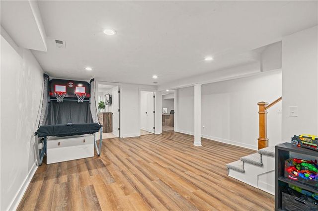 7205 W 101st Street, Overland Park, KS 66212