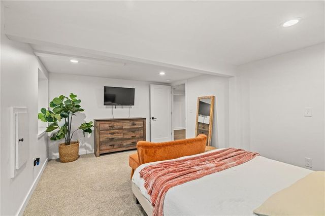 7205 W 101st Street, Overland Park, KS 66212