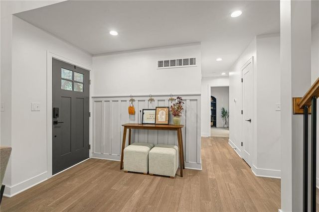 7205 W 101st Street, Overland Park, KS 66212