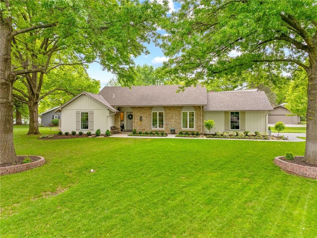 7205 W 101st Street, Overland Park, KS 66212