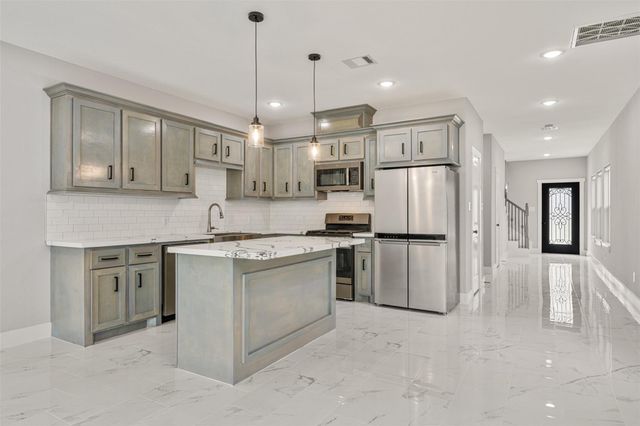 6626 Autumn Flowers Dr, Katy, TX 77449