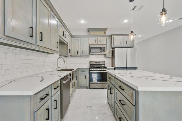 6626 Autumn Flowers Dr, Katy, TX 77449