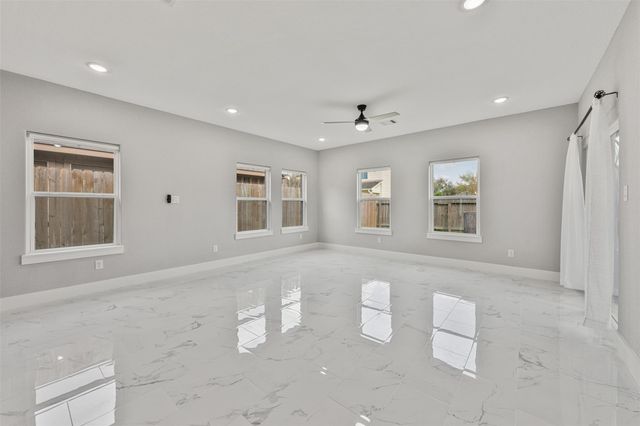 6626 Autumn Flowers Dr, Katy, TX 77449