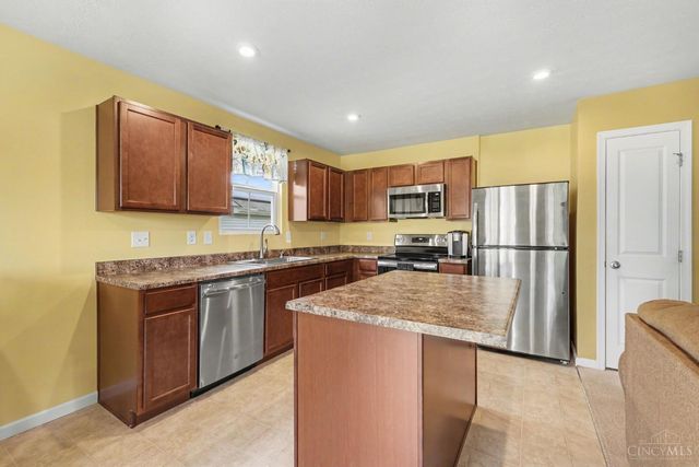 157 Wooded Ridge Drive, Batavia Twp, OH 45102