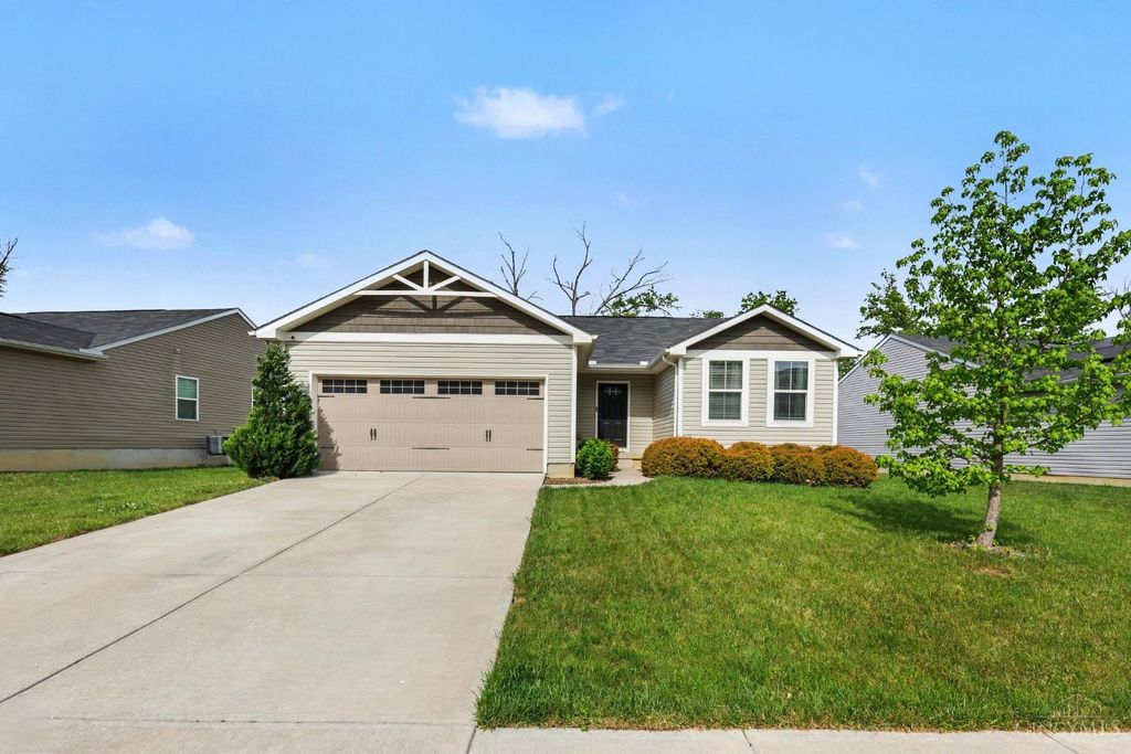 157 Wooded Ridge Drive, Batavia Twp, OH 45102