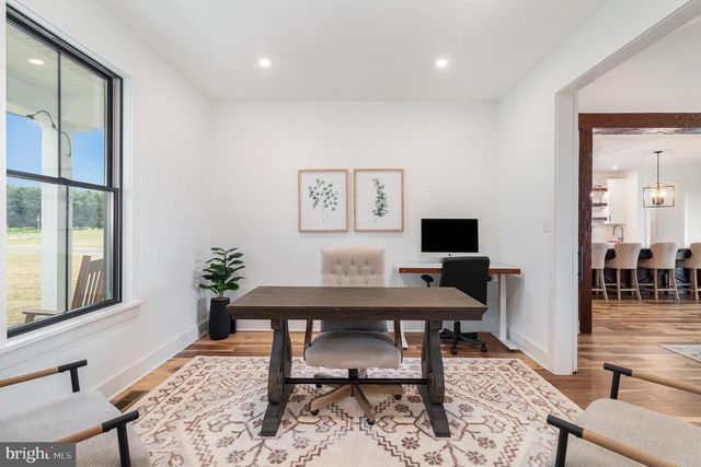 68 N DICKINSON SCHOOL RD, Carlisle, PA 17015