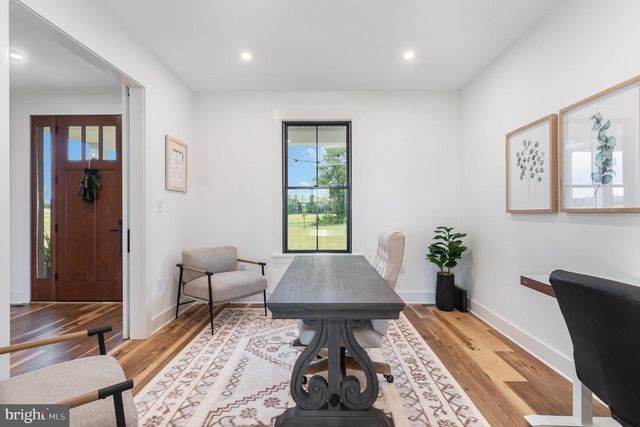 68 N DICKINSON SCHOOL RD, Carlisle, PA 17015