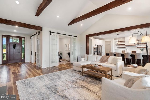 68 N DICKINSON SCHOOL RD, Carlisle, PA 17015