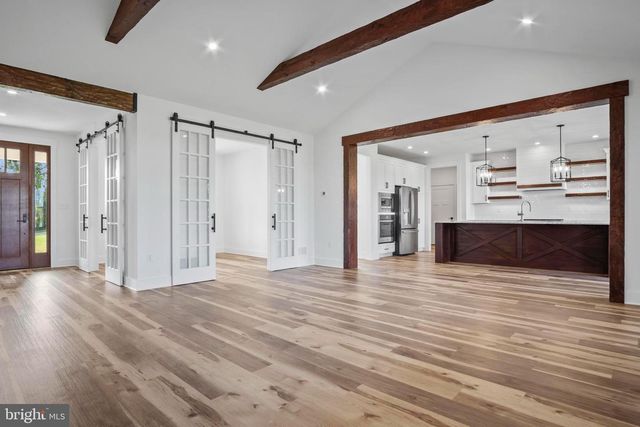 68 N DICKINSON SCHOOL RD, Carlisle, PA 17015