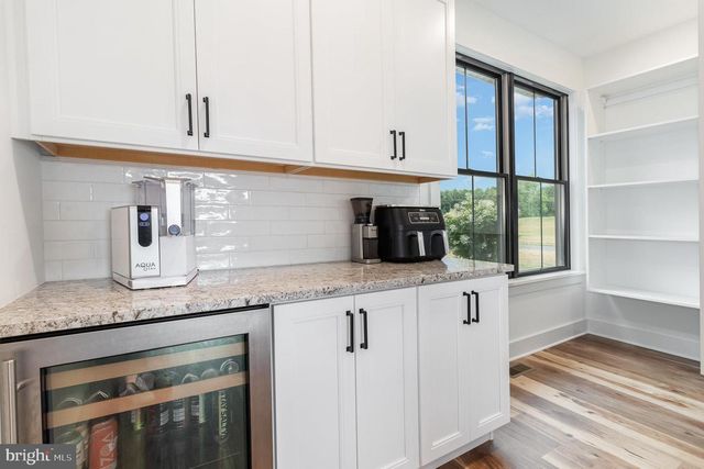 68 N DICKINSON SCHOOL RD, Carlisle, PA 17015