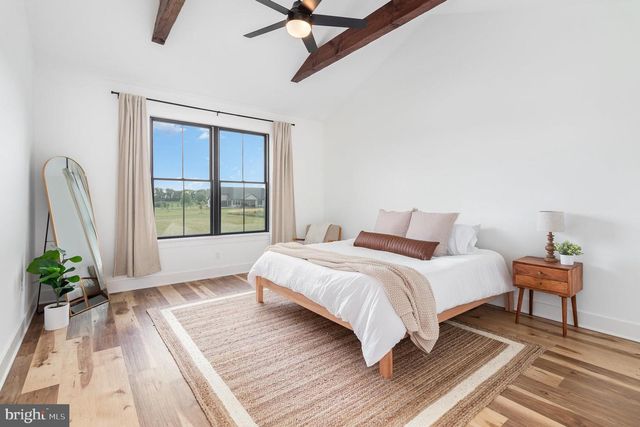 68 N DICKINSON SCHOOL RD, Carlisle, PA 17015