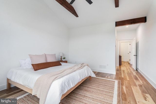 68 N DICKINSON SCHOOL RD, Carlisle, PA 17015