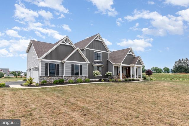 68 N DICKINSON SCHOOL RD, Carlisle, PA 17015