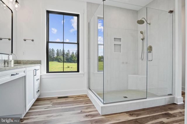 68 N DICKINSON SCHOOL RD, Carlisle, PA 17015