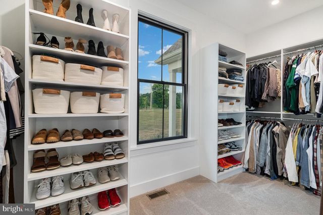 68 N DICKINSON SCHOOL RD, Carlisle, PA 17015