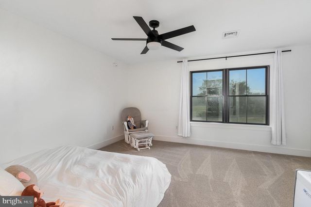 68 N DICKINSON SCHOOL RD, Carlisle, PA 17015