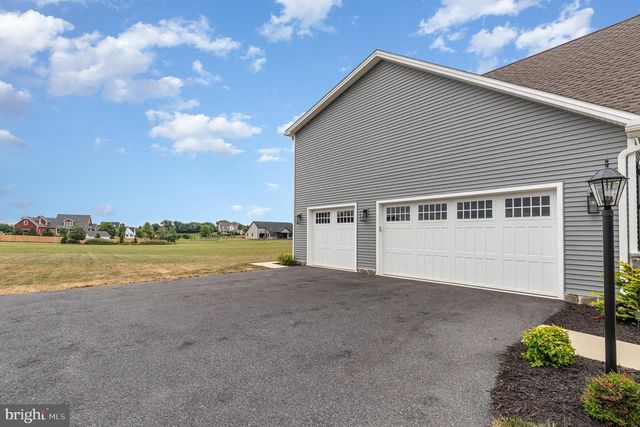 68 N DICKINSON SCHOOL RD, Carlisle, PA 17015