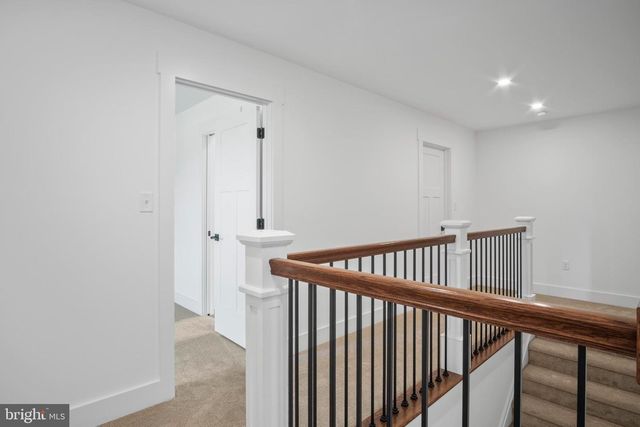 68 N DICKINSON SCHOOL RD, Carlisle, PA 17015