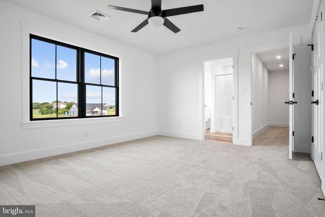 68 N DICKINSON SCHOOL RD, Carlisle, PA 17015