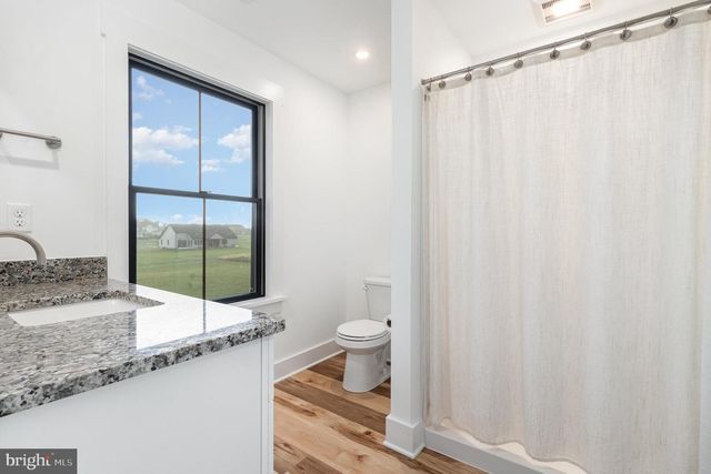 68 N DICKINSON SCHOOL RD, Carlisle, PA 17015