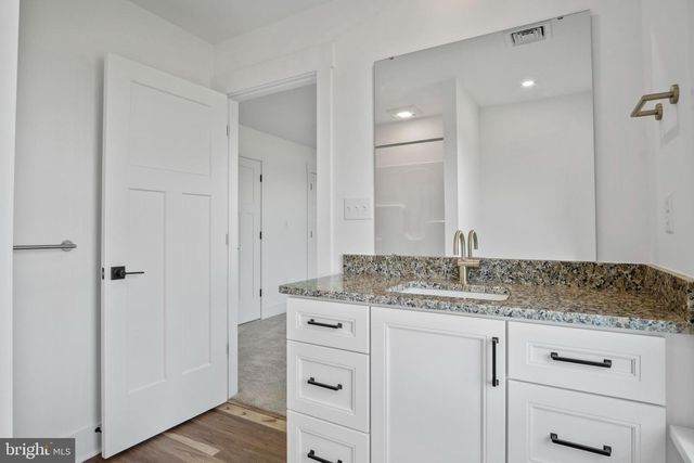 68 N DICKINSON SCHOOL RD, Carlisle, PA 17015