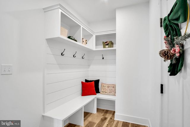 68 N DICKINSON SCHOOL RD, Carlisle, PA 17015