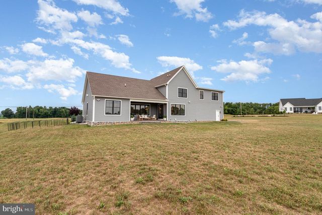 68 N DICKINSON SCHOOL RD, Carlisle, PA 17015