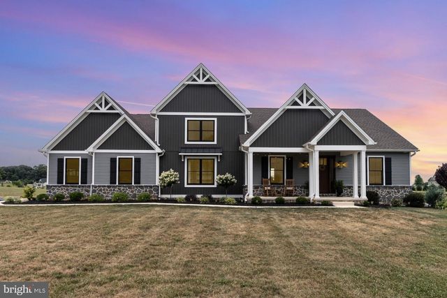 68 N DICKINSON SCHOOL RD, Carlisle, PA 17015