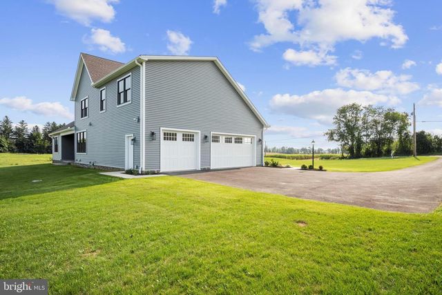 68 N DICKINSON SCHOOL RD, Carlisle, PA 17015