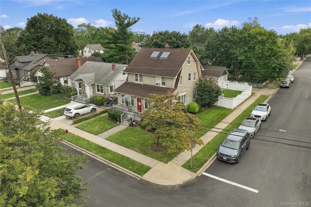 471 Pearl Street, Oceanside, NY 11572