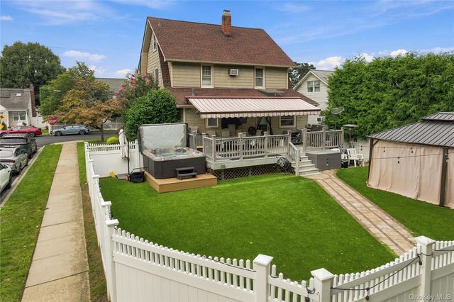 471 Pearl Street, Oceanside, NY 11572